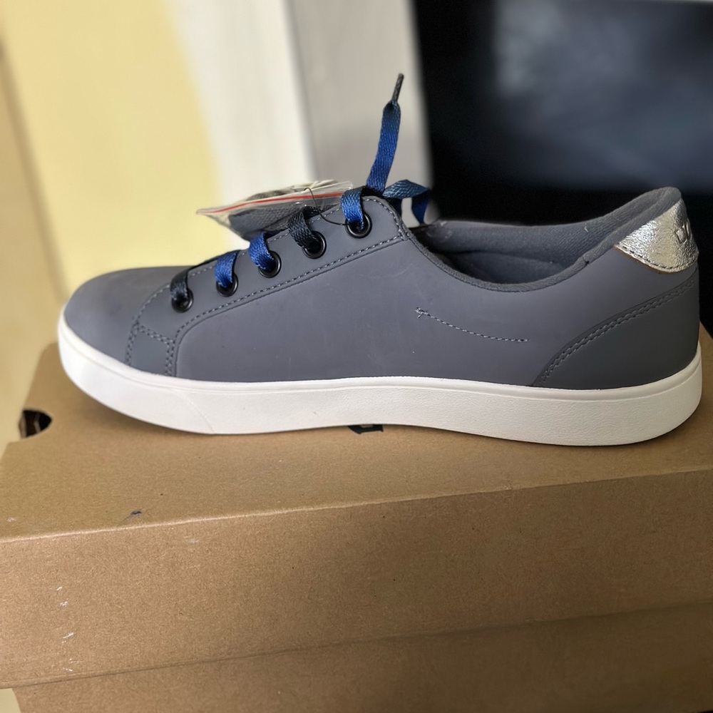 UGG sneaker